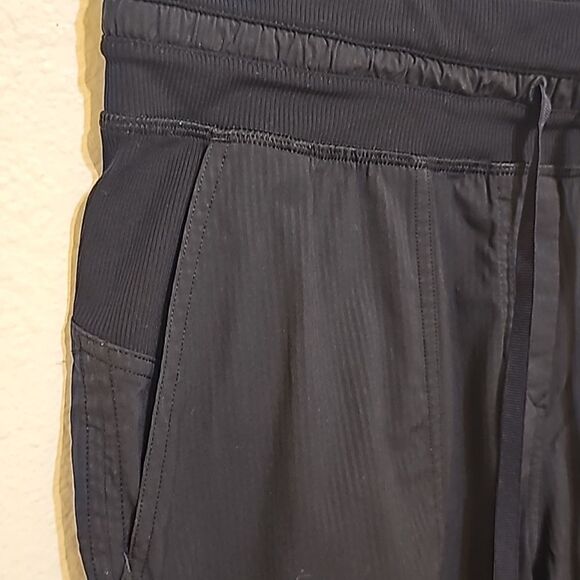 lululemon joggers size 6 - Picture 2 of 12